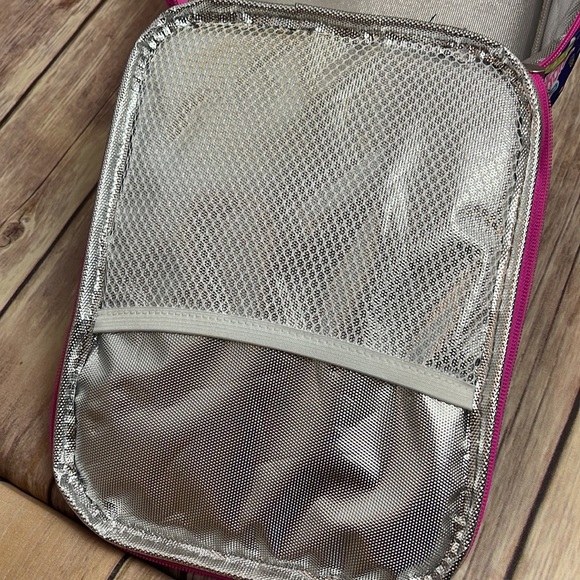 Jojo Siwa lunch box - like new condition - says “be kind” - Picture 7 of 8